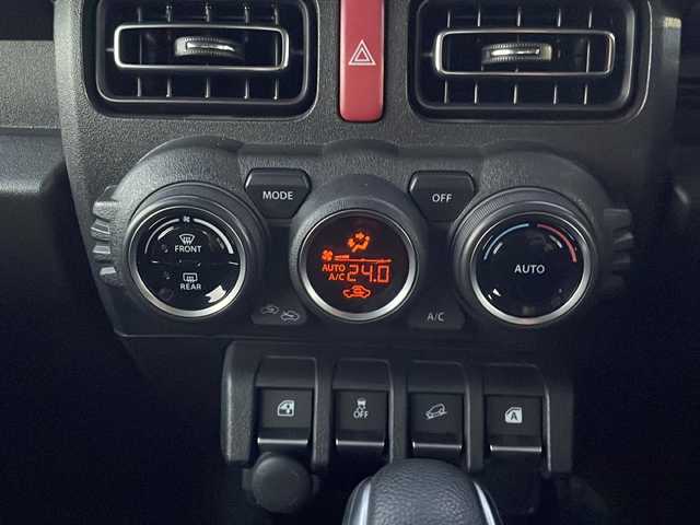 スズキ ジムニー XC 山口県 2020(令2)年 3.5万km ピュアホワイトP ワンオーナー/社外SDナビ/・フルセグテレビ/・CD／DVD/・Bluetooth/・AM/FM/・SD/・iPod/・USB接続/・MEMORY MUSIC/ETC/スマートキー×2/プッシュスタート/パートタイム4WD/デュアルセンサーブレーキサポート/ワンオーナー/LEDオートヘッドライト/フォグランプ/シートヒーター（運転席＋助手席）/IC付ターボ/電動格納ウィンカーミラー/フォグランプ/純正フロアマット/安全装備/・デュアルセンサーブレーキサポートII/・誤発進抑制機能/・後方誤発進抑制機能/・低速時ブレーキサポート（前進・後退）/・パーキングセンサー（フロント・リヤ）/・車線逸脱警報機能/・車線逸脱抑制機能/・ふらつき警報機能/・発進お知らせ機能［先行車・信号切り替わり］/・ハイビームアシスト/・アダプティブクルーズコントロール［全車速追従機能付］ /・標識認識機能/・ヒルホールドコントロール/取扱説明書/保証書