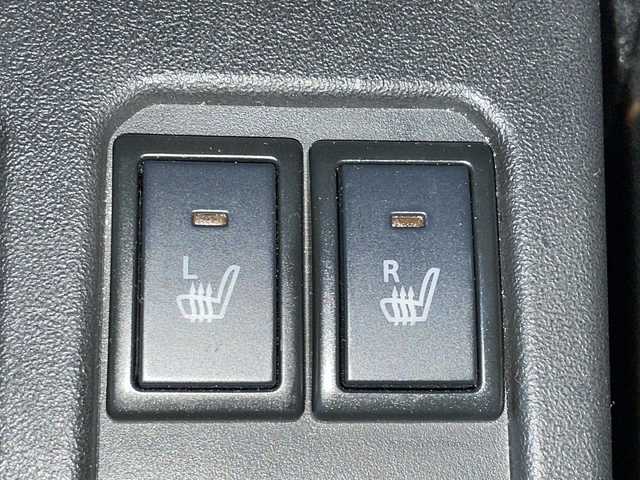 スズキ ジムニー XC 山口県 2020(令2)年 3.5万km ピュアホワイトP ワンオーナー/社外SDナビ/・フルセグテレビ/・CD／DVD/・Bluetooth/・AM/FM/・SD/・iPod/・USB接続/・MEMORY MUSIC/ETC/スマートキー×2/プッシュスタート/パートタイム4WD/デュアルセンサーブレーキサポート/ワンオーナー/LEDオートヘッドライト/フォグランプ/シートヒーター（運転席＋助手席）/IC付ターボ/電動格納ウィンカーミラー/フォグランプ/純正フロアマット/安全装備/・デュアルセンサーブレーキサポートII/・誤発進抑制機能/・後方誤発進抑制機能/・低速時ブレーキサポート（前進・後退）/・パーキングセンサー（フロント・リヤ）/・車線逸脱警報機能/・車線逸脱抑制機能/・ふらつき警報機能/・発進お知らせ機能［先行車・信号切り替わり］/・ハイビームアシスト/・アダプティブクルーズコントロール［全車速追従機能付］ /・標識認識機能/・ヒルホールドコントロール/取扱説明書/保証書