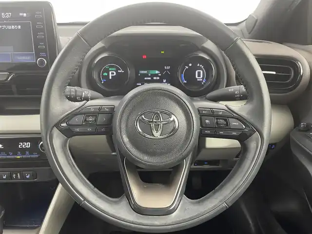 トヨタ ヤリス ハイブリッド Z 大阪府 2021(令3)年 3.6万km ワイン トヨタセーフティセンス/　・プリクラッシュセーフティ/　・レーントレーシングアシスト/　・オートマチックハイビーム/　・レーダークルーズコントロール/純正ディスプレイオーディオ/バックカメラ/LEDオートライト/合皮ハーフレザーシート/シートヒーター/スマートキー/ビルトインETC