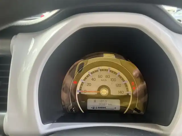 スズキ ハスラー G 愛知県 2018(平30)年 2.1万km ピュアホワイトP 5速MT車/キーレスエントリー/スペアキー有り/オートエアコン/ヘッドライトレベライザー/ETC/シートヒーター/純正フロアマット/走行20187km(登録時)