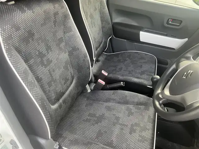 スズキ ハスラー G 愛知県 2018(平30)年 2.1万km ピュアホワイトP 5速MT車/キーレスエントリー/スペアキー有り/オートエアコン/ヘッドライトレベライザー/ETC/シートヒーター/純正フロアマット/走行20187km(登録時)