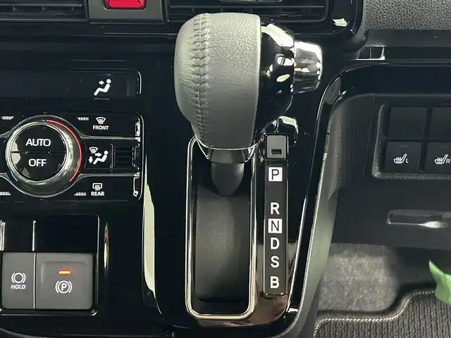 ダイハツ タント カスタム RS 道央・札幌 2025(令7)年 0.5万km クールバイオレットクリスタルシャイン ・4WD/・スマートアシスト/・衝突被害軽減ブレーキ/・レーンキープアシスト/・先行車発進告知/・標識認識システム/・コーナーセンサー/・純正メモリナビ/・フルセグ/BT/CD/DVD/・アラウンドビューモニター/・両側パワースライドドア/・シートヒーター/・アイドリングストップ/・オートブレーキホールド/・スマートキー/・プッシュスタート/・横滑り防止装置/・LEDヘッドライト/・電格ミラー