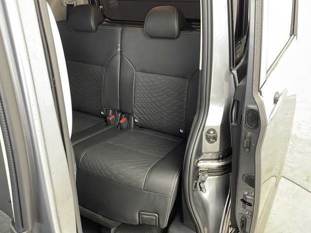 日産 ルークス HWS Gターボ アーバンクロム プロパイロットED 兵庫県 2024(令6)年 0.6万km チタニウムグレーメタリック ・純正9インチナビ/Bluetooth/TV/HDMI/・アラウンドビューモニター/・フロント&バックソナー/・インテリジェント エマージェンシーブレーキ/・踏み間違い衝突防止アシスト/・プロパイロット/・レーダクルーズコントロール/・インテリジェント LI（車線逸脱防止支援システム）/・LDW（車線逸脱警報）/・インテリジェント FCW（前方衝突予測警報）/・インテリジェント DA（ふらつき警報）/・標識検知機能/・道路標識表示/・速度標識表示/・先行車発進お知らせ/・アイドリングストップ/・イモビライザー/・デジタルインナーミラー/・電動パーキングブレーキ/・オートホールドブレーキ/・両側パワースライドドア/・ステアリングスイッチ/・ステアリングヒーター/・ハーフレザーシート/・シートヒーター/・LEDヘッドライト/・純正15インチアルミホイールタイヤ/・ETC/・純正ドライブレコーダー（前方・室内）/・予約ロックシステム