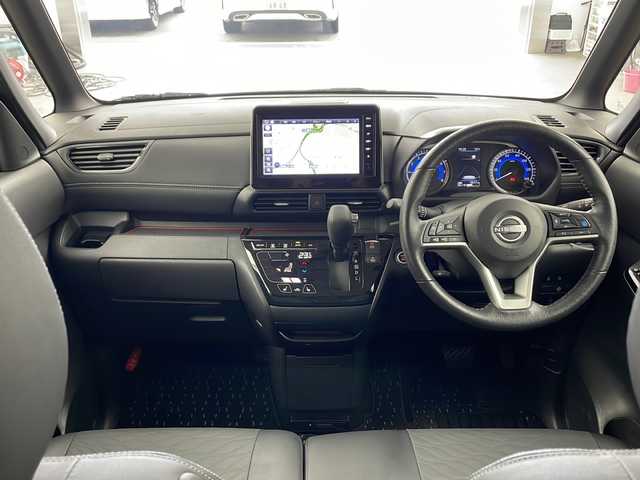 日産 ルークス HWS Gターボ アーバンクロム プロパイロットED 兵庫県 2024(令6)年 0.6万km チタニウムグレーメタリック ・純正9インチナビ/Bluetooth/TV/HDMI/・アラウンドビューモニター/・フロント&バックソナー/・インテリジェント エマージェンシーブレーキ/・踏み間違い衝突防止アシスト/・プロパイロット/・レーダクルーズコントロール/・インテリジェント LI（車線逸脱防止支援システム）/・LDW（車線逸脱警報）/・インテリジェント FCW（前方衝突予測警報）/・インテリジェント DA（ふらつき警報）/・標識検知機能/・道路標識表示/・速度標識表示/・先行車発進お知らせ/・アイドリングストップ/・イモビライザー/・デジタルインナーミラー/・電動パーキングブレーキ/・オートホールドブレーキ/・両側パワースライドドア/・ステアリングスイッチ/・ステアリングヒーター/・ハーフレザーシート/・シートヒーター/・LEDヘッドライト/・純正15インチアルミホイールタイヤ/・ETC/・純正ドライブレコーダー（前方・室内）/・予約ロックシステム