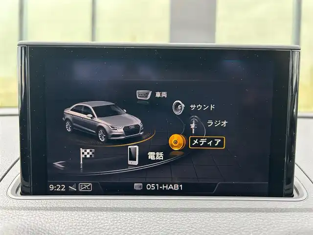 アウディ Ａ３ セダン 40TFSI クワトロスポーツ シグネチャーED 石川県 2020(令2)年 2.5万km パール 特別仕様車/コンビニエンスパッケージ/AUDIプレセンス/純正ナビ/　Bluetooth・AM/FM・CD・DVD・USB・AUX/フルセグTV/バックカメラ/ETC2.0/ドライブレコーダー/バーチャルコックピット/アクティブレーンアシスト/アダプティブクルーズコントロール/シートヒーター（D+N席）/パワーシート（D+N席）/アンチロック・ブレーキ・システム/衝突被害軽減システム/横滑り防止装置/前後コーナーセンサー/盗難防止装置/エアバッグ（W+サイド）/カーテンエアバッグ/純正アルミホイール/スマートキー
