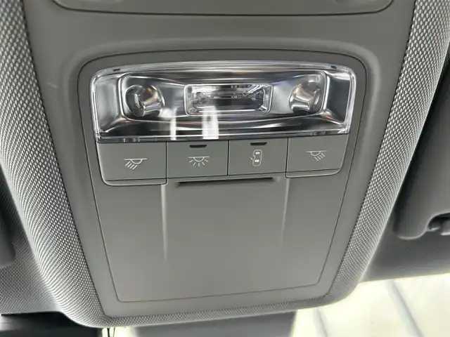 アウディ Ａ３ セダン 40TFSI クワトロスポーツ シグネチャーED 石川県 2020(令2)年 2.5万km パール 特別仕様車/コンビニエンスパッケージ/AUDIプレセンス/純正ナビ/　Bluetooth・AM/FM・CD・DVD・USB・AUX/フルセグTV/バックカメラ/ETC2.0/ドライブレコーダー/バーチャルコックピット/アクティブレーンアシスト/アダプティブクルーズコントロール/シートヒーター（D+N席）/パワーシート（D+N席）/アンチロック・ブレーキ・システム/衝突被害軽減システム/横滑り防止装置/前後コーナーセンサー/盗難防止装置/エアバッグ（W+サイド）/カーテンエアバッグ/純正アルミホイール/スマートキー