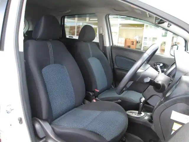 日産 ノート X エアロS V +セーフ 千葉県 2015(平27)年 4.8万km ブリリアントホワイトパール ワンオーナー/純正SDナビ、フルセグTV/アラウンドビューモニター/純正オーディオ【DVD/CD/BT/SD/USB】/LEDヘッドライト&ハロゲンフォグ/エマージェンシーブレーキ/LDW（車線逸脱警報）/アイドリングストップ/前後コーナーセンサー/社外前方ドライブレコーダー/取扱説明書/ナビ取扱説明書/新車時保証書/日産整備記録簿(H28/29/30/31/R2/3/4/5/6/7)