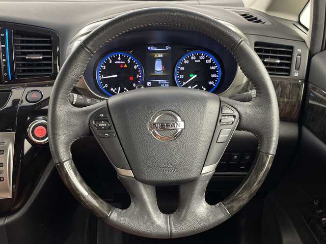 日産 エルグランド 250HWS Sジェットブラック アーバンクロム 埼玉県 2018(平30)年 3.4万km ブリリアントホワイトパール 純正フリップダウンモニター　/純正８インチナビ　/バックカメラ　/両側パワースライドドア　/パワーバックドア　/メモリーシート　/クルーズコントロール　/ＬＥＤヘッドライト　/シートヒーター　/フルセグＴ/ビルトインＥＴＣ　/スペアキー