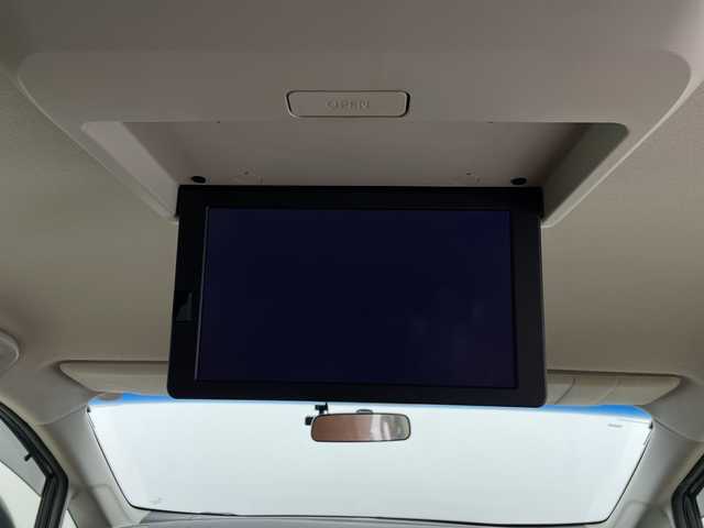 日産 エルグランド 250HWS Sジェットブラック アーバンクロム 埼玉県 2018(平30)年 3.4万km ブリリアントホワイトパール 純正フリップダウンモニター　/純正８インチナビ　/バックカメラ　/両側パワースライドドア　/パワーバックドア　/メモリーシート　/クルーズコントロール　/ＬＥＤヘッドライト　/シートヒーター　/フルセグＴ/ビルトインＥＴＣ　/スペアキー