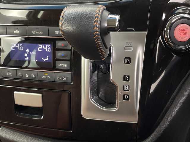 日産 エルグランド 250HWS Sジェットブラック アーバンクロム 埼玉県 2018(平30)年 3.4万km ブリリアントホワイトパール 純正フリップダウンモニター　/純正８インチナビ　/バックカメラ　/両側パワースライドドア　/パワーバックドア　/メモリーシート　/クルーズコントロール　/ＬＥＤヘッドライト　/シートヒーター　/フルセグＴ/ビルトインＥＴＣ　/スペアキー