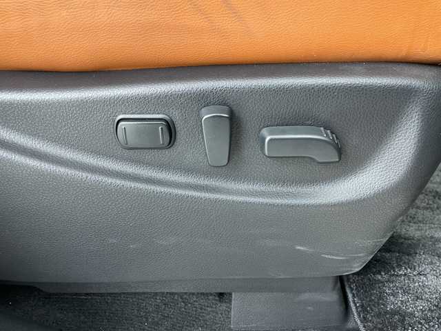 日産 エルグランド 250HWS Sジェットブラック アーバンクロム 埼玉県 2018(平30)年 3.4万km ブリリアントホワイトパール 純正フリップダウンモニター　/純正８インチナビ　/バックカメラ　/両側パワースライドドア　/パワーバックドア　/メモリーシート　/クルーズコントロール　/ＬＥＤヘッドライト　/シートヒーター　/フルセグＴ/ビルトインＥＴＣ　/スペアキー