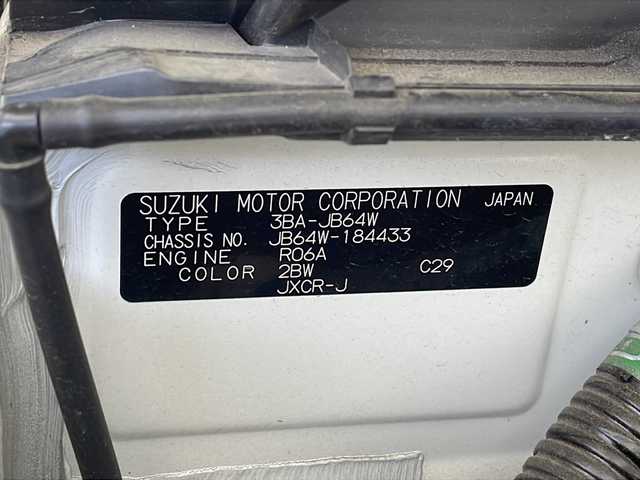 スズキ ジムニー XC 沖縄県 2021(令3)年 5.9万km シフォンアイボリーメタリックブラック2トーンルーフ ワンオーナー/社外ナビ(MDV-D708BTW)/ＣＤ／ＤＶＤ/フルセグＴＶ/Ｂｌｕｅｔｏｏｔｈ/ＥＴＣ2.0/ドライブレコーダー/クルーズコントロール/社外フロントカメラ/シートヒーター/ＬＥＤヘッドライト/オートライト/プッシュスタート/スマートキー/スペアキー/純正フロアマット