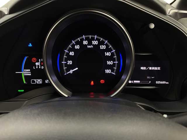 ホンダ フィット ハイブリット Sパッケージ 新潟県 2017(平29)年 2.6万km プレミアムホワイトパールⅡ 社外ナビ/　　フルセグ/CD/DVD/BT/バックカメラ/クルーズコントロール/LEDオートライト/純正アルミホイール車載/社外AW付サマータイヤ車載/ステアリングスイッチ/パドルシフト/アイドリングストップ/スマートキー/ETC