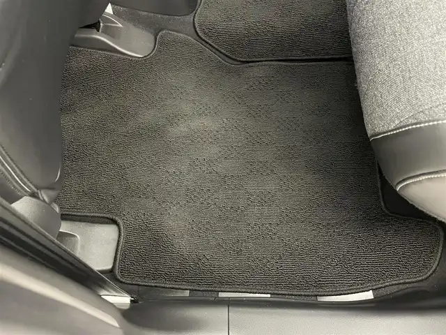 ホンダ フィット e:HEVホーム 群馬県 2020(令2)年 4.6万km ルナシルバーM 純正ナビ　バックカメラ　純正前後ドラレコ　ビルトインETC　ハーフレザーシート　アダプティブクルーズコントロール　ホンダセンシング　純正アルミホイール　LEDヘッドライト　クリアランスソナー　禁煙車