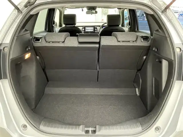 ホンダ フィット e:HEVホーム 群馬県 2020(令2)年 4.6万km ルナシルバーM 純正ナビ　バックカメラ　純正前後ドラレコ　ビルトインETC　ハーフレザーシート　アダプティブクルーズコントロール　ホンダセンシング　純正アルミホイール　LEDヘッドライト　クリアランスソナー　禁煙車