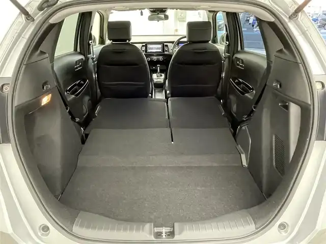 ホンダ フィット e:HEVホーム 群馬県 2020(令2)年 4.6万km ルナシルバーM 純正ナビ　バックカメラ　純正前後ドラレコ　ビルトインETC　ハーフレザーシート　アダプティブクルーズコントロール　ホンダセンシング　純正アルミホイール　LEDヘッドライト　クリアランスソナー　禁煙車