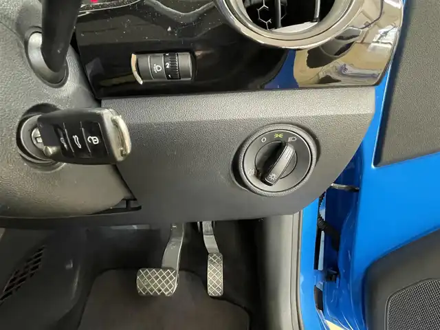 フォルクスワーゲン アップ！ ムーブアップ！ スタイルED2 道央・札幌 2015(平27)年 4.6万km コーンフラワーブルー ・ドライブレコーダー/・社外ポータブルナビ/ワンセグTV/・バックカメラ/・ETC/・キーレス/・横滑り防止/・ミラーヒーター