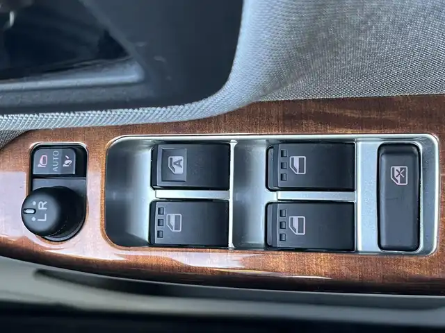 ダイハツ キャスト スタイル G ターボ SAⅡ 栃木県 2015(平27)年 15万km パールホワイトⅢ (株)IDOMが運営する【じしゃロン宇都宮店】の自社ローン対象車両になります。こちらは現金ご利用時の価格です。自社ローンご希望の方は別途その旨お申付け下さい。/禁煙/純正ナビ/バックカメラ/ETC/皮調シートカバー/スペアスマートキー/コーナーセンサー/プリクラッシュ/ステアリングスイッチ/LEDオートライト/フォグランプ/純正15インチAW