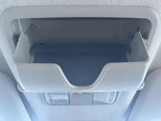 ダイハツ キャスト スタイル G ターボ SAⅡ 栃木県 2015(平27)年 15万km パールホワイトⅢ (株)IDOMが運営する【じしゃロン宇都宮店】の自社ローン対象車両になります。こちらは現金ご利用時の価格です。自社ローンご希望の方は別途その旨お申付け下さい。/禁煙/純正ナビ/バックカメラ/ETC/皮調シートカバー/スペアスマートキー/コーナーセンサー/プリクラッシュ/ステアリングスイッチ/LEDオートライト/フォグランプ/純正15インチAW