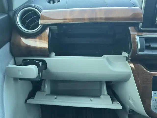 ダイハツ キャスト スタイル G ターボ SAⅡ 栃木県 2015(平27)年 15万km パールホワイトⅢ (株)IDOMが運営する【じしゃロン宇都宮店】の自社ローン対象車両になります。こちらは現金ご利用時の価格です。自社ローンご希望の方は別途その旨お申付け下さい。/禁煙/純正ナビ/バックカメラ/ETC/皮調シートカバー/スペアスマートキー/コーナーセンサー/プリクラッシュ/ステアリングスイッチ/LEDオートライト/フォグランプ/純正15インチAW