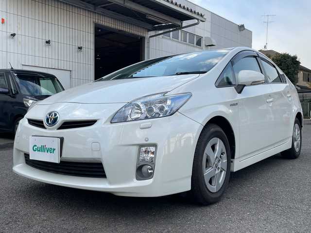 トヨタ プリウス S　LEDエディション 神奈川県 2011(平23)年 11万km ホワイトパールクリスタルシャイン ナビ/バックカメラ/Bluetooth機能/コーナーセンサー/ETC/スマートキー