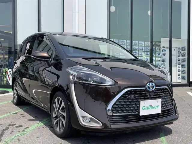 トヨタ シエンタ ハイブリッド ファンベースG クエロ 長崎県 2021(令3)年 0.6万km ヴィンテージブラウンパールクリスタルシャイン /純正9型ナビ/全方位カメラ/（AM/FM/CD/DVD/Bluetooth/フルセグTV）//前後ドライブレコーダー//両側パワースライドドア//LEDヘッドライト/フォグライト//トヨタセーフティセンス//オートマチックハイビーム//プリクラッシュセーフティ//クルーズコントロール//コーナーセンサー//ビルトインＥＴＣ//革巻ステアリング//純正16インチアルミ//スマートキー/スペアキー×１//プッシュスタート
