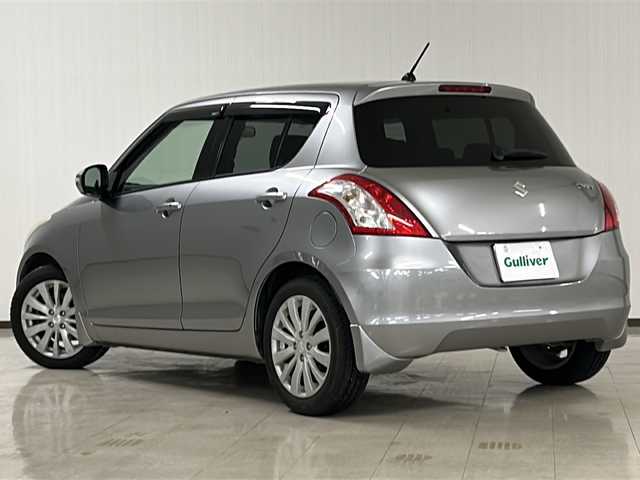 スズキ スイフト XS 熊本県 2012(平24)年 10.9万km ガンＭ／銀 ・ワンオーナー/・純正ナビ【99000-79Y51]/-BT/TV/CD/DVD/FM/AM/SD/・クルーズコントロール/・パドルシフト/・横滑り防止装置/・純正アルミ16インチ/・純正フロアマット/・ドアバイザー/・ウィンカーミラー/・電動格納ミラー/・プッシュスタート/・スマートキー×２/元カラーコードZMT