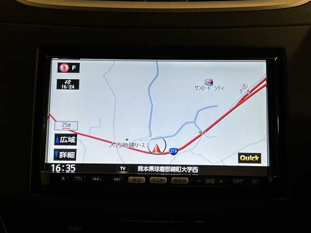 スズキ スイフト XS 熊本県 2012(平24)年 10.9万km ガンＭ／銀 ・ワンオーナー/・純正ナビ【99000-79Y51]/-BT/TV/CD/DVD/FM/AM/SD/・クルーズコントロール/・パドルシフト/・横滑り防止装置/・純正アルミ16インチ/・純正フロアマット/・ドアバイザー/・ウィンカーミラー/・電動格納ミラー/・プッシュスタート/・スマートキー×２/元カラーコードZMT