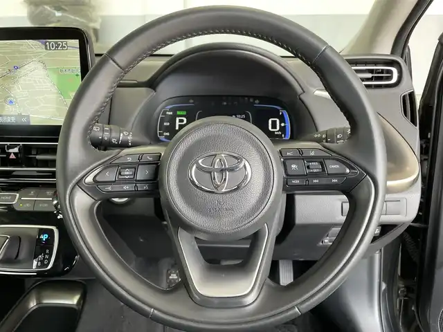 トヨタ アクア Z 栃木県 2022(令4)年 1.5万km ブラックマイカ ワンオーナー /禁煙車/純正インチディスプレイオーディオ付ナビ/（AM/FM/BT/USB）/トヨタセーフティセンス/・プリクラッシュセーフティ/・レーントレーシングアシスト/・レーダークルーズコントロール/・オートマチックハイビーム/・ロードサインアシスト/・ブラインドスポットモニター/パノラミックビューモニター/トヨタ純正前後ドライブレコーダー/AC100V/前後クリアランスソナー/純正15インチアルミホイール/オートライト/LEDヘッドライト/フォグライト/フロアマット/スマートキー