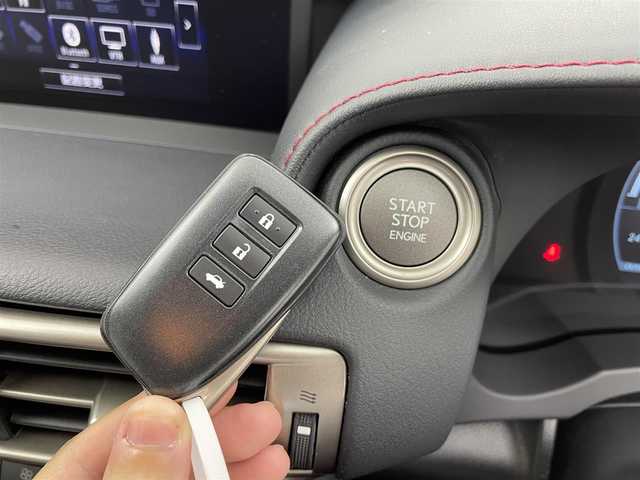 レクサス ＩＳ 350 Fスポーツ 群馬県 2015(平27)年 5.5万km ソニックチタニウム サンルーフ　純正ナビ　Ｂモニター　ＢＳＭ　クルコン　パドルシフト　パワーシート　シートヒーター　ＬＥＤヘッド　ビルトインＥＴＣ　プッシュスタート　スマートキー　スペアキー　純正アルミホイール　禁煙車