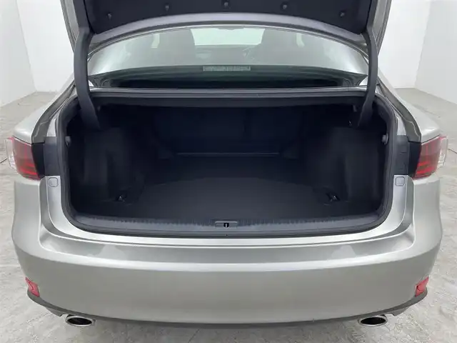 レクサス ＩＳ 350 Fスポーツ 群馬県 2015(平27)年 5.5万km ソニックチタニウム サンルーフ　純正ナビ　Ｂモニター　ＢＳＭ　クルコン　パドルシフト　パワーシート　シートヒーター　ＬＥＤヘッド　ビルトインＥＴＣ　プッシュスタート　スマートキー　スペアキー　純正アルミホイール　禁煙車