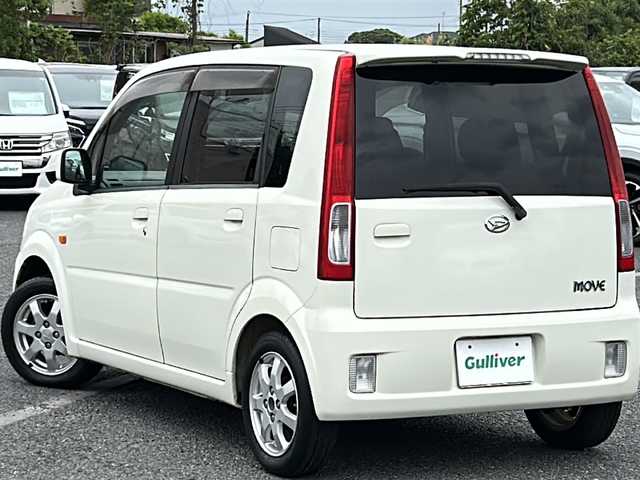 ダイハツ ムーヴ X 千葉県 2006(平18)年 8万km ホワイトパールマイカ ＣＤオーディオ　ＭＤチェンジャー　ＡＵＴＯエアコン　パワーステアリング　パワーウィンドウ　Ｗエアバッグ　ベンチシート　布系シート　純正フロアマット　純正１４インチＡＷ　ハロゲンライト