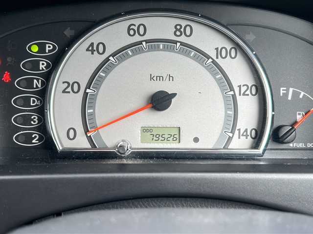 ダイハツ ムーヴ X 千葉県 2006(平18)年 8万km ホワイトパールマイカ ＣＤオーディオ　ＭＤチェンジャー　ＡＵＴＯエアコン　パワーステアリング　パワーウィンドウ　Ｗエアバッグ　ベンチシート　布系シート　純正フロアマット　純正１４インチＡＷ　ハロゲンライト