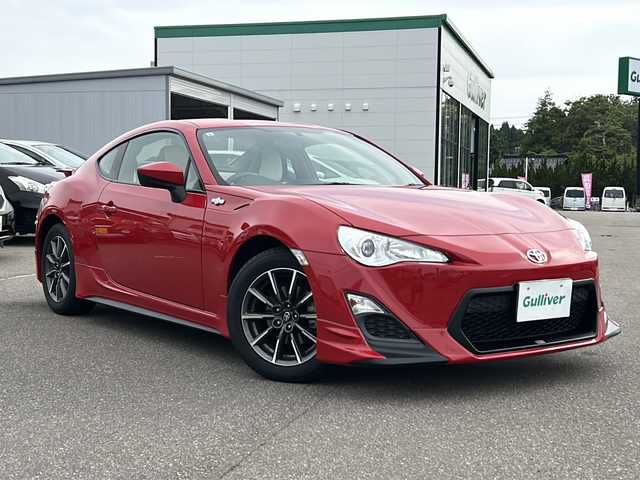 トヨタ ８６ G 石川県 2014(平26)年 4.3万km ライトニングレッド TRDフルエアロ/TRDマフラー/社外SDナビゲーション/【Bluetooth・CD・DVD・ワンセグTV】/型番：MDV-D405BTW/・バックカメラ/ETC/電動格納ミラー/USB入力端子/リモコンキー/・スペアキー1本/純正フロアマット/純正マフラー車載/取扱説明書/保証書