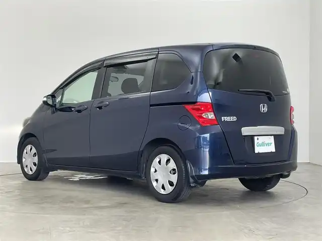 ホンダ フリード G ジャストセレクション 埼玉県 2009(平21)年 7.1万km プレミアムナイトブルーパール 社外7インチナビ/ CD DVD フルセグTV Bluetooth/バックカメラ/片側パワースライドドア/革調シートカバー/純正フロアマット/ドアバイザー/オートライト/スマートキー/ETC