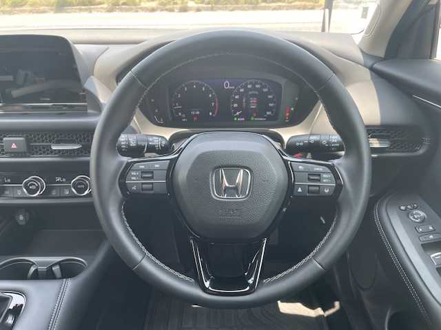 ホンダ ＺＲ－Ｖ X 三重県 2023(令5)年 1.6万km クリスタルブラックパール ホンダセンシング/・衝突軽減ブレーキ/・誤発進抑制機能/・後方誤発進抑制機能/・近距離衝突軽減ブレーキ/・歩行者事故低減ステアリング/・路外逸脱抑制機能/・渋滞追従機能付アダプティブクルーズコントロール/・車線維持支援システム/・トラフィックジャムアシスト/・先行車発進お知らせ機能/・標識認識機能/・オートハイビーム/・ブラインドスポットインフォメーション/・パーキングセンサーシステム/1オーナー/ETC/ハーフレザーシート/パワーバックドア/オートライト/LEDヘッドランプ/225/55R18インチ純正AW/プッシュスタート/スマートキー/スペアキー/純正フロアマット