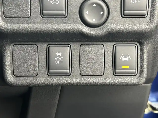 日産 ノート e－パワー X Vセレクション 福井県 2020(令2)年 0.5万km シャイニングブルー 純正SDナビ/CD/DVD/Bluetooth/フルセグ/アラウンドビューモニター/バックカメラ/横滑り防止装置/衝突軽減システム/レーンキープアシスト/オートライト/LED/プッシュスタート/スマートキー/スペアキー