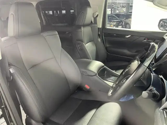 トヨタ ヴェルファイア Z Gエディション 大阪府 2019(令1)年 1.4万km ブラック サンルーフ　黒革シート　純正ナビＴＶ　３６０カメラ　後席モニター　三眼ＬＥＤ　デジタルインナーミラー　ＪＢＬサウンド　パワーシート／ヒーター／エアコン　電動リアゲート　衝突軽減　レーダーＣ　ＢＳＭ