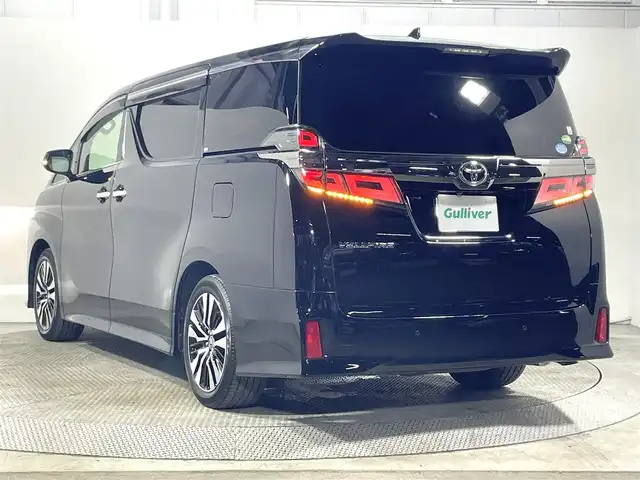 トヨタ ヴェルファイア Z Gエディション 大阪府 2019(令1)年 1.4万km ブラック サンルーフ　黒革シート　純正ナビＴＶ　３６０カメラ　後席モニター　三眼ＬＥＤ　デジタルインナーミラー　ＪＢＬサウンド　パワーシート／ヒーター／エアコン　電動リアゲート　衝突軽減　レーダーＣ　ＢＳＭ