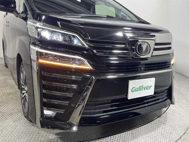 トヨタ ヴェルファイア Z Gエディション 大阪府 2019(令1)年 1.4万km ブラック サンルーフ　黒革シート　純正ナビＴＶ　３６０カメラ　後席モニター　三眼ＬＥＤ　デジタルインナーミラー　ＪＢＬサウンド　パワーシート／ヒーター／エアコン　電動リアゲート　衝突軽減　レーダーＣ　ＢＳＭ