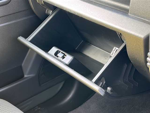 スズキ ジムニー XL 愛知県 2022(令4)年 2.9万km 緑 /禁煙車//社外ナビ・フルセグTV/　(MDV-D709BT)//バックカメラ//ETC//ドライブレコーダー//プッシュスタート//アイドリングストップ//電動格納ミラー//フォグランプ//オートライト//横滑り防止装置//背面タイヤ//フロアマット//新車保証書//取扱説明書