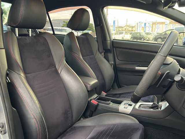 スバル ＷＲＸ Ｓ４ 2．0GT‐S アイサイト 埼玉県 2015(平27)年 13.8万km アイスシルバーメタリック (株)IDOMが運営する【じしゃロン熊谷店】の自社ローン専用車両になりますこちらは現金またはオートローンご利用時の価格です。自社ローンご希望の方は別途その旨お申付け下さい/純正ＳＤナビ　CN-LR710D/（フルセグTV/Bluetooth/CD/AM/FM）/クルーズコントロール　/ビルトインＥＴＣ　/純正ドライブレコーダー　/バックカメラ　/Ｄ＋Ｎ席パワシート　/ＬＥＤヘッドライト/スバルリヤビークルディテクション/サイドビューモニター/ハイビームアシスト/アイサイトアシストモニター/プッシュスタート/スマートキー/横滑り防止装置/レーンキープアシスト/ヒルディセントコントロール