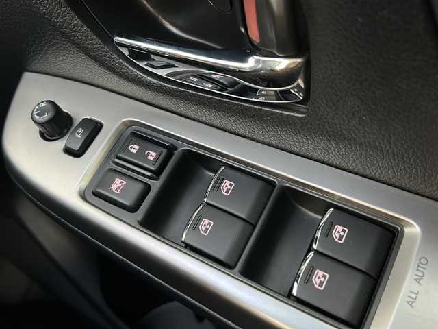スバル ＷＲＸ Ｓ４ 2．0GT‐S アイサイト 埼玉県 2015(平27)年 13.8万km アイスシルバーメタリック (株)IDOMが運営する【じしゃロン熊谷店】の自社ローン専用車両になりますこちらは現金またはオートローンご利用時の価格です。自社ローンご希望の方は別途その旨お申付け下さい/純正ＳＤナビ　CN-LR710D/（フルセグTV/Bluetooth/CD/AM/FM）/クルーズコントロール　/ビルトインＥＴＣ　/純正ドライブレコーダー　/バックカメラ　/Ｄ＋Ｎ席パワシート　/ＬＥＤヘッドライト/スバルリヤビークルディテクション/サイドビューモニター/ハイビームアシスト/アイサイトアシストモニター/プッシュスタート/スマートキー/横滑り防止装置/レーンキープアシスト/ヒルディセントコントロール