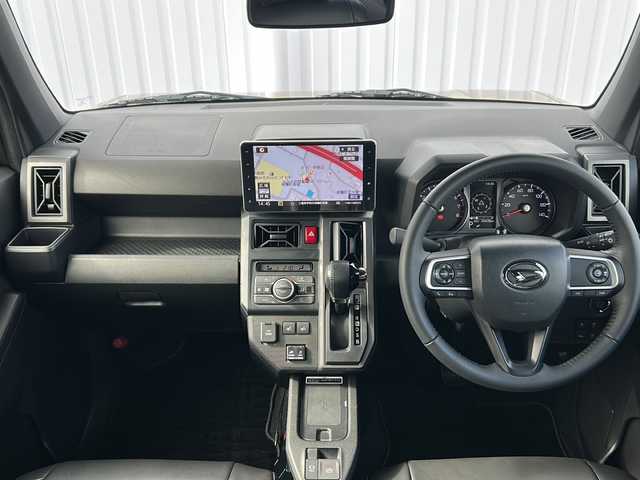 ダイハツ タフト G ターボ クロムベンチャー 三重県 2021(令3)年 2.5万km フォレストカーキメタリック 純正９型ナビ　/バックカメラ　/ワイヤレス充電器/ガラスルーフ/ＥＴＣ　/前方ドライブレコーダー/皮調シートカバー /シートヒーター /TVキャンセラー/ステアリングスイッチ/電子パーキング/USB給電ポート/前後コーナーセンサー /LEDヘッドライト /レーダークルーズコントロール /レーンキープアシスト/電動格納ミラー /禁煙車