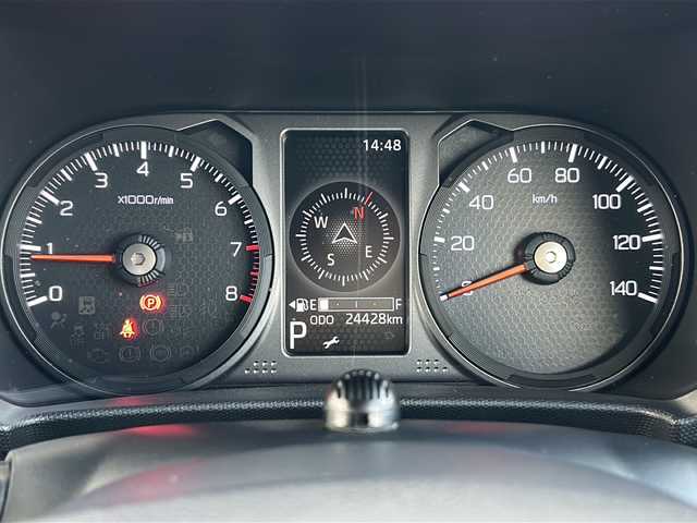 ダイハツ タフト G ターボ クロムベンチャー 三重県 2021(令3)年 2.5万km フォレストカーキメタリック 純正９型ナビ　/バックカメラ　/ワイヤレス充電器/ガラスルーフ/ＥＴＣ　/前方ドライブレコーダー/皮調シートカバー /シートヒーター /TVキャンセラー/ステアリングスイッチ/電子パーキング/USB給電ポート/前後コーナーセンサー /LEDヘッドライト /レーダークルーズコントロール /レーンキープアシスト/電動格納ミラー /禁煙車