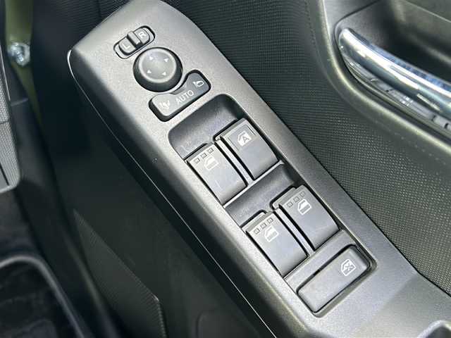 ダイハツ タフト G ターボ クロムベンチャー 三重県 2021(令3)年 2.5万km フォレストカーキメタリック 純正９型ナビ　/バックカメラ　/ワイヤレス充電器/ガラスルーフ/ＥＴＣ　/前方ドライブレコーダー/皮調シートカバー /シートヒーター /TVキャンセラー/ステアリングスイッチ/電子パーキング/USB給電ポート/前後コーナーセンサー /LEDヘッドライト /レーダークルーズコントロール /レーンキープアシスト/電動格納ミラー /禁煙車
