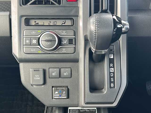 ダイハツ タフト G ターボ クロムベンチャー 三重県 2021(令3)年 2.5万km フォレストカーキメタリック 純正９型ナビ　/バックカメラ　/ワイヤレス充電器/ガラスルーフ/ＥＴＣ　/前方ドライブレコーダー/皮調シートカバー /シートヒーター /TVキャンセラー/ステアリングスイッチ/電子パーキング/USB給電ポート/前後コーナーセンサー /LEDヘッドライト /レーダークルーズコントロール /レーンキープアシスト/電動格納ミラー /禁煙車