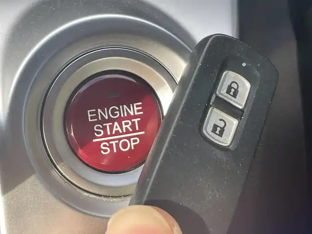 ホンダ Ｎ ＷＧＮ カスタム G 千葉県 2014(平26)年 5.7万km ポリッシュドメタルメタリック 衝突軽減ブレーキ/純正７インチナビ/フルセグＴＶ/バックカメラ/ＥＴＣ/純正１４インチアルミホイール/ＨＩＤヘッドライト/オートライト/純正フロアマット/ドアバイザー/電動格納ミラー