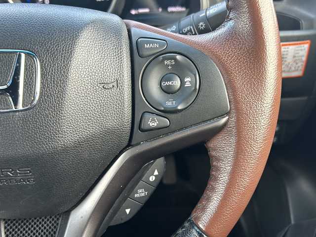 ホンダ フィット ハイブリット L ホンダセンシング 石川県 2017(平29)年 9.9万km ブリリアントスポーティブルーメタリック2トーン ホンダセンシング/・衝突軽減ブレーキ/・誤発進抑制機能/・車線維持支援システム/・渋滞追従機能付きアダプティブクルーズコントロール/・歩行者事故低減ステアリング/・路外逸脱抑制機能/・先行車発進お知らせ機能/・標識認識機能オートハイビーム/純正プレミアムインターナビゲーション/【CD・DVD・Bluetooth・フルセグTV】/バックカメラ/ビルトインETC/前方ドラレコ/ハーフレザーシート/革巻ステアリング/スマートキー/・プッシュスタート/・スペアキー/LEDヘッドライト/・オートライト/・フォグランプ/純正フロアマット