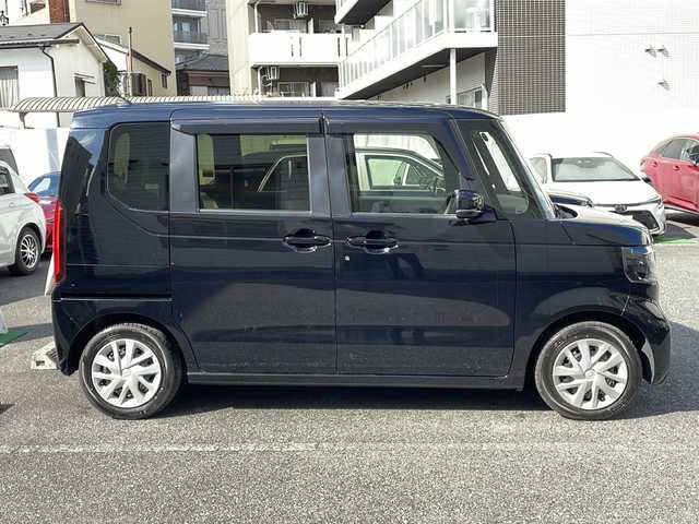 ホンダ Ｎ ＢＯＸ 埼玉県 2024(令6)年 0.4万km クリスタルブラックパール 登録時3670km/社外ナビ(CD/DVD/BT/フルセグTV）/バックカメラ/左パワースライド/衝突軽減ブレーキ/レーンキープアシスト/レーダークルーズコントロール/前後ドライブレコーダー/横滑り防止/コーナーセンサー/プッシュスタート/スマートキー×２/ウインカーミラー/LEDヘッドライト/アイドリングストップ/ECON/ETC/オートライト/純正フロアマット/純正ドアバイザー/保証書/取扱説明書
